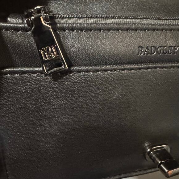 Badgley Mischka Quilted Crossbody Bag - Picture 10 of 12